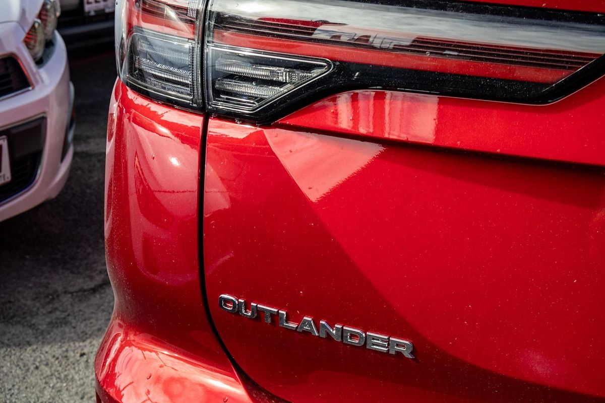 2025 Mitsubishi Outlander Exceed ZM