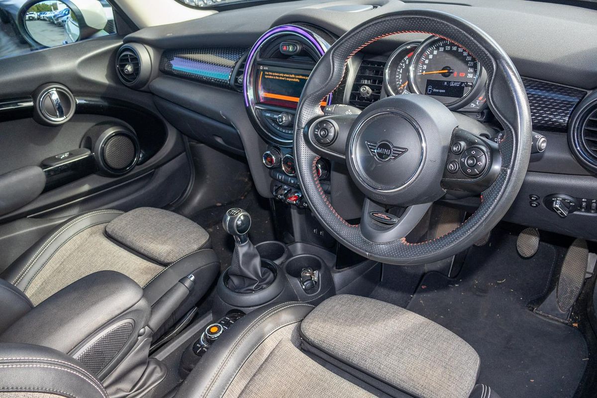 2020 MINI Hatch Cooper S Sport F56 LCI