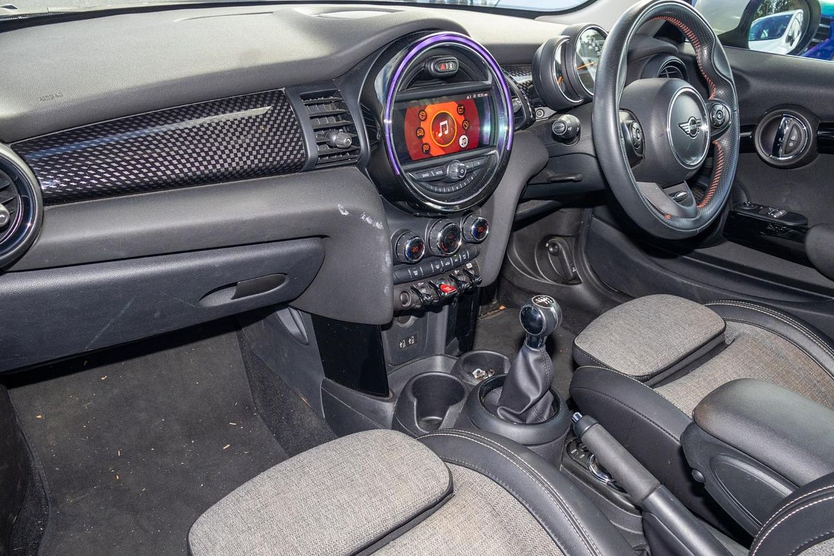 2020 MINI Hatch Cooper S Sport F56 LCI