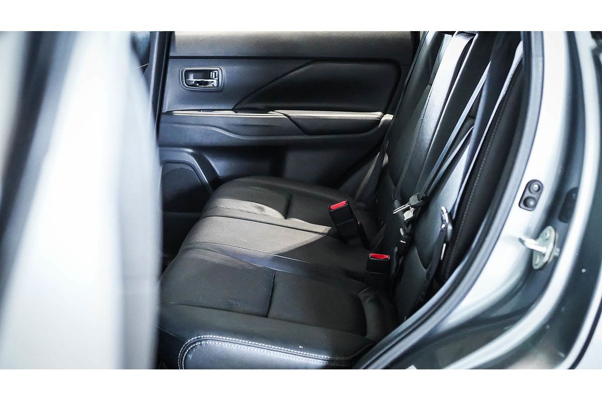 2014 Mitsubishi Outlander PHEV Aspire ZJ