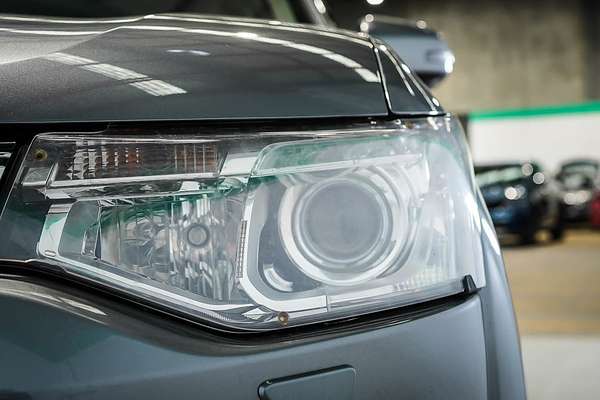 2014 Mitsubishi Outlander PHEV Aspire ZJ