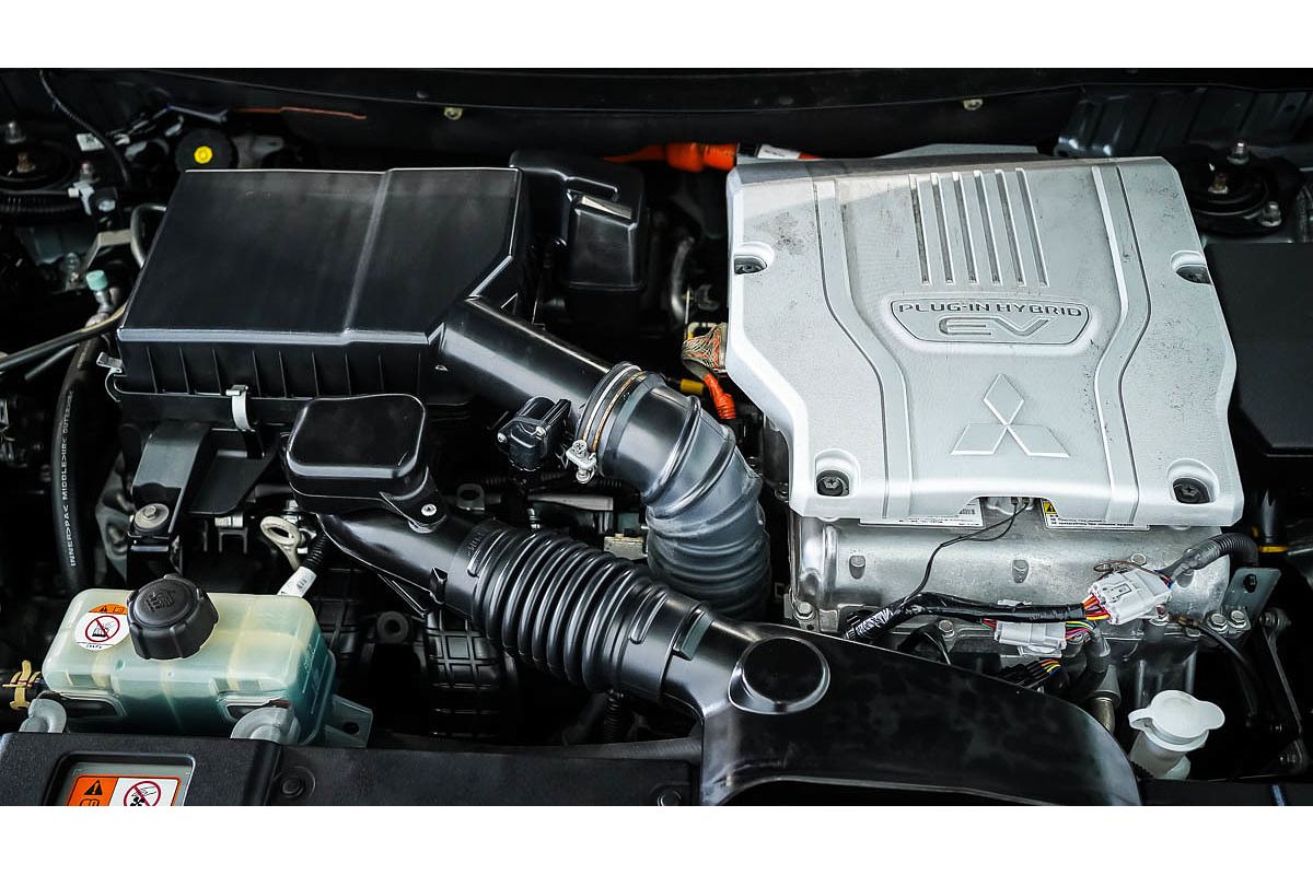 2014 Mitsubishi Outlander PHEV Aspire ZJ