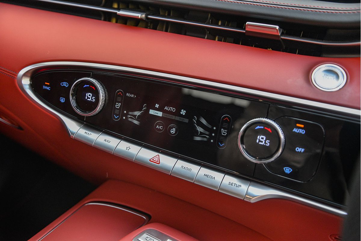 2023 Genesis GV70 2.5T AWD JK.V2