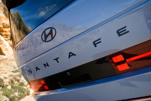 2025 Hyundai Santa Fe Hybrid Calligraphy MX5.V1