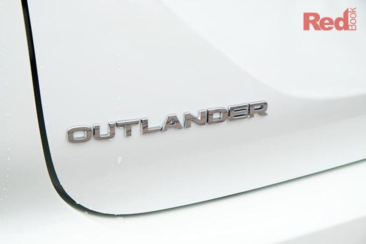 2025 Mitsubishi Outlander LS ZM