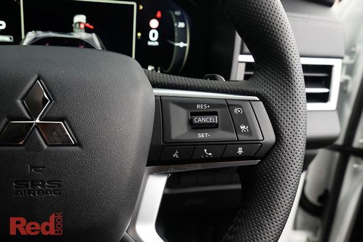 2025 Mitsubishi Outlander LS ZM
