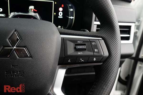 2025 Mitsubishi Outlander LS ZM