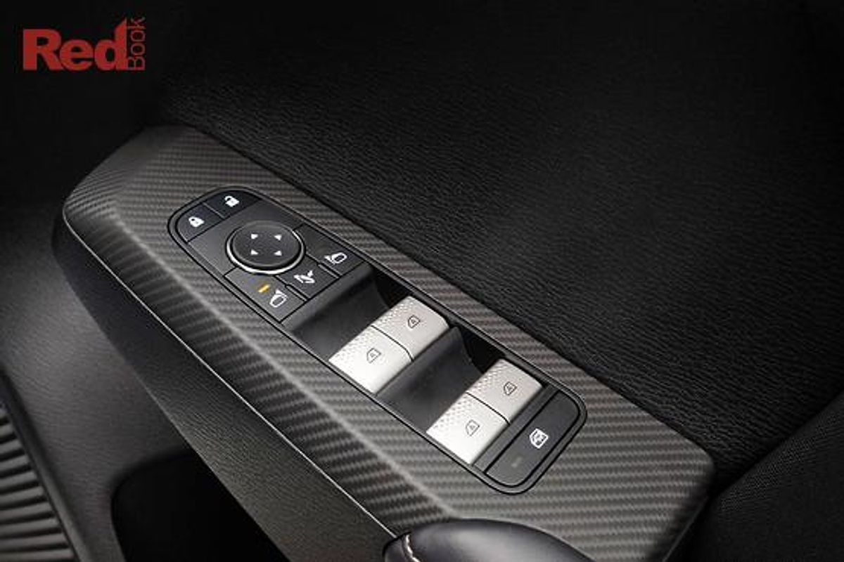 2025 Mitsubishi Outlander LS ZM