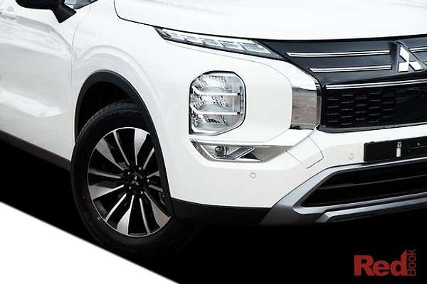 2025 Mitsubishi Outlander LS ZM