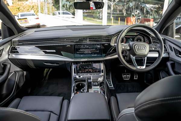 2024 Audi Q8 55 TFSI S line F1