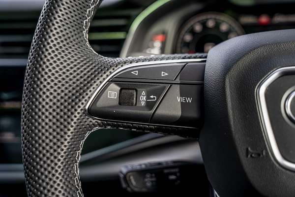 2024 Audi Q8 55 TFSI S line F1
