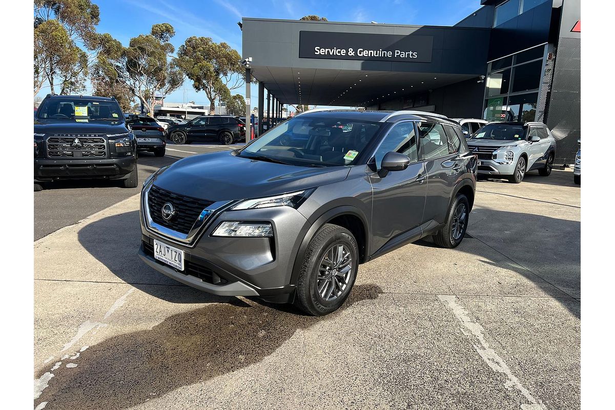 2024 Nissan X-TRAIL ST T33