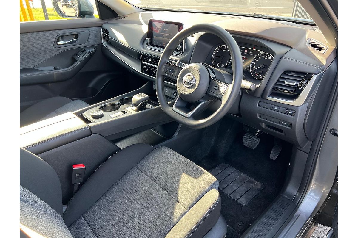 2024 Nissan X-TRAIL ST T33