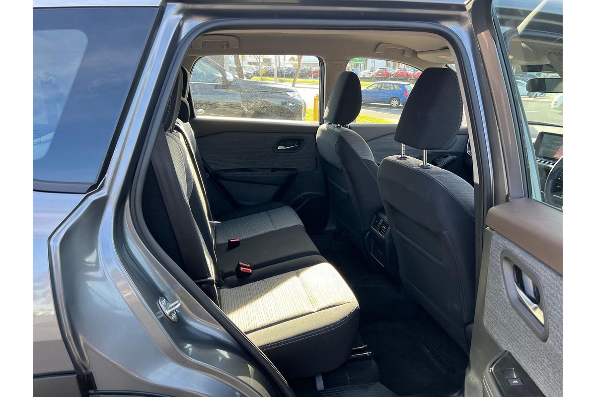 2024 Nissan X-TRAIL ST T33