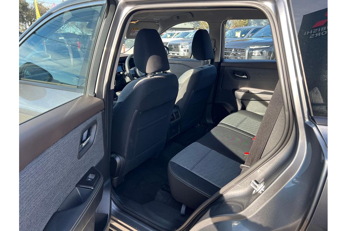 2024 Nissan X-TRAIL ST T33
