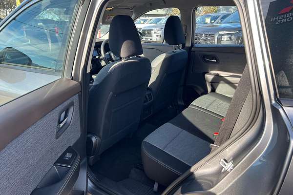 2024 Nissan X-TRAIL ST T33