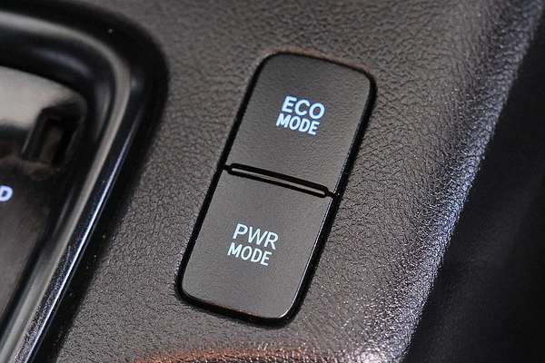 2018 Toyota Hilux Workmate TGN121R Rear Wheel Drive