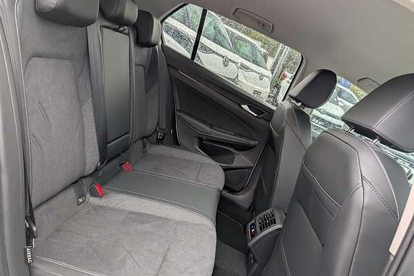 2025 Volkswagen Golf 110TSI Style 8.5