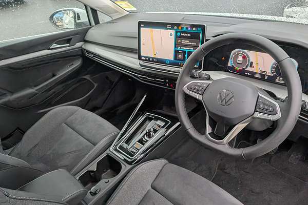 2025 Volkswagen Golf 110TSI Style 8.5