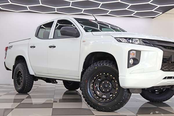 2020 Mitsubishi Triton GLX MR 4X4