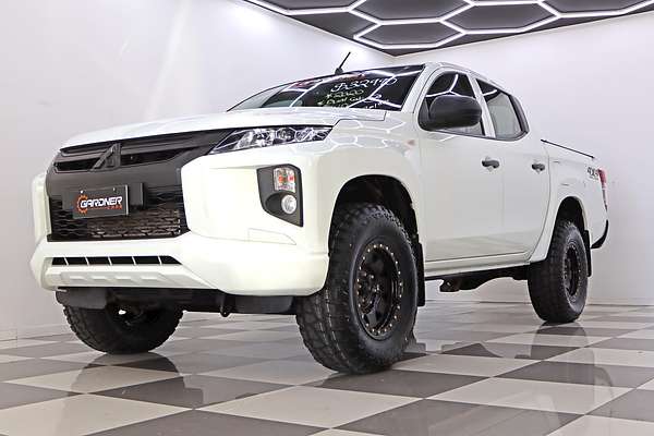 2020 Mitsubishi Triton GLX MR 4X4