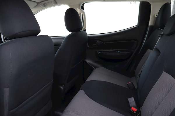 2020 Mitsubishi Triton GLX MR 4X4