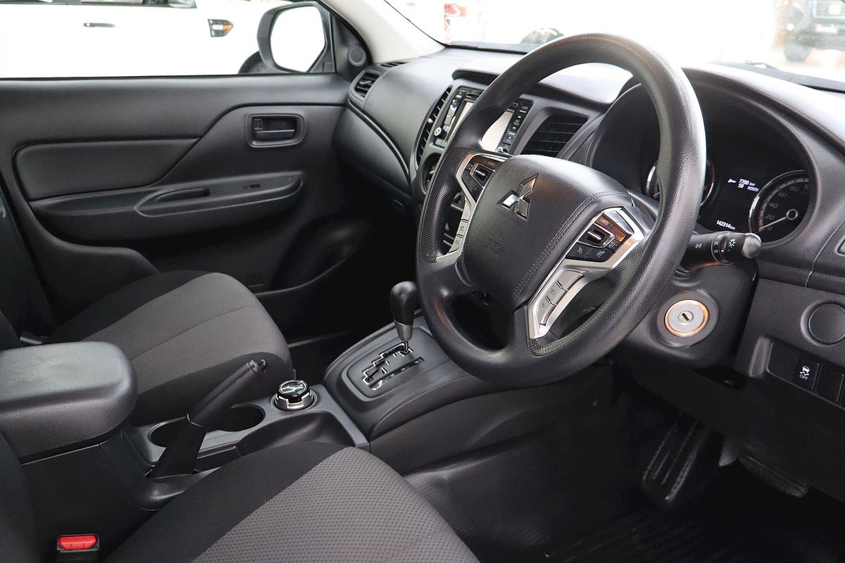 2020 Mitsubishi Triton GLX MR 4X4