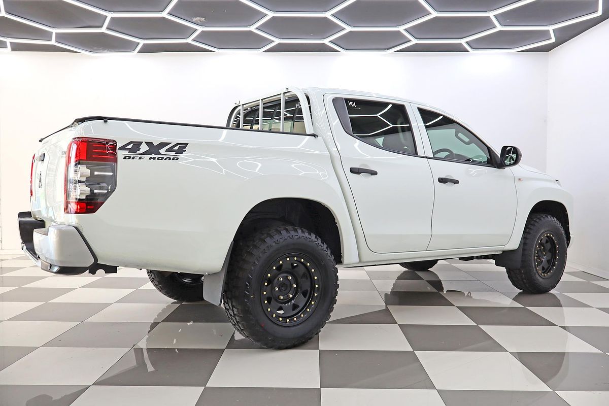 2020 Mitsubishi Triton GLX MR 4X4