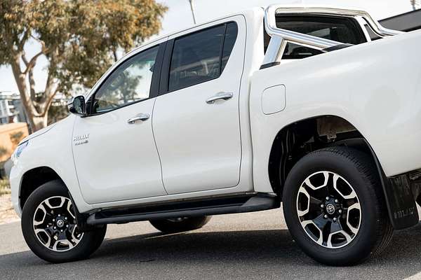 2022 Toyota Hilux SR5 GUN126R 4X4