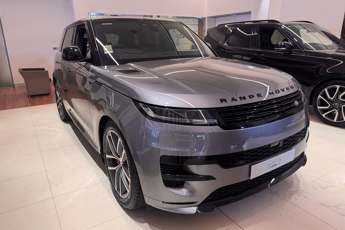 2025 Land Rover Range Rover Sport D300 Dynamic SE L461