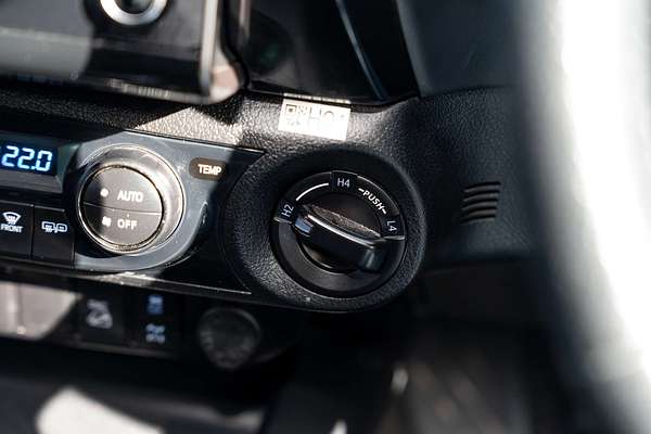 2022 Toyota Hilux SR5 GUN126R 4X4
