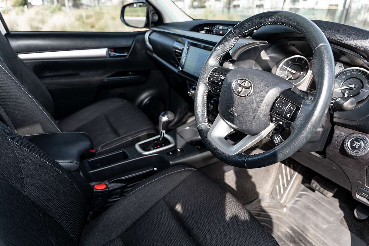 2022 Toyota Hilux SR5 GUN126R 4X4