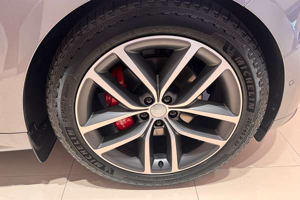 2025 Land Rover Range Rover Sport D300 Dynamic SE L461