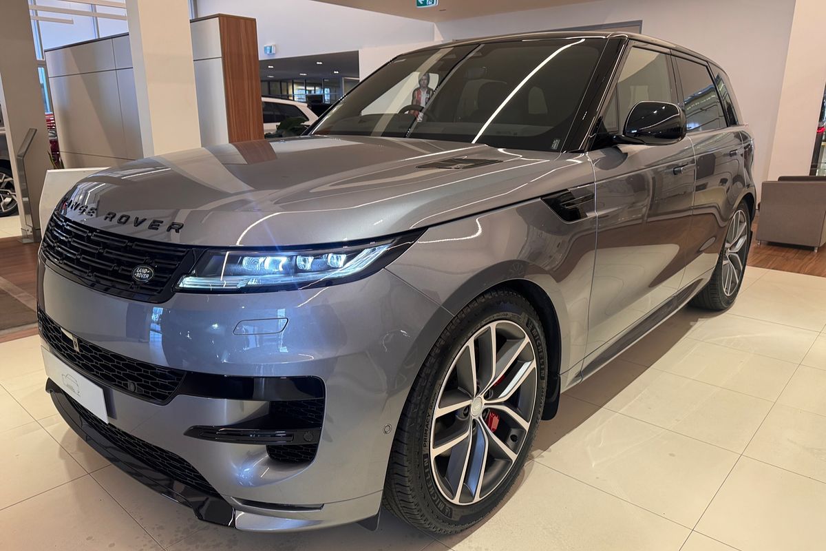 2025 Land Rover Range Rover Sport D300 Dynamic SE L461