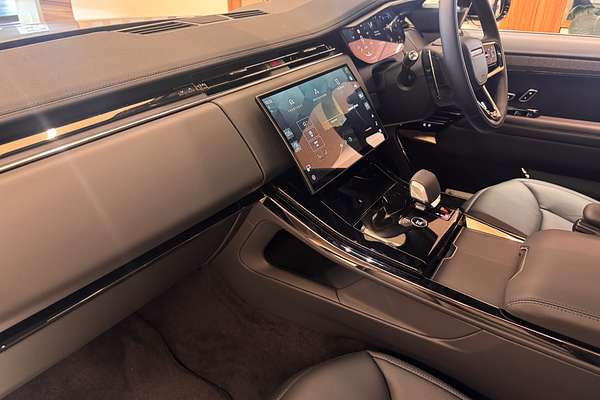 2025 Land Rover Range Rover Sport D300 Dynamic SE L461