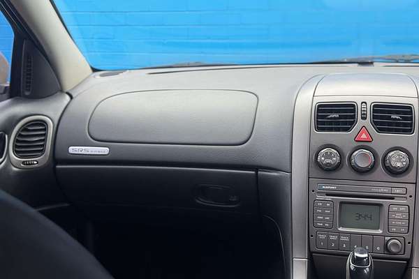 2004 Holden Commodore Acclaim VZ