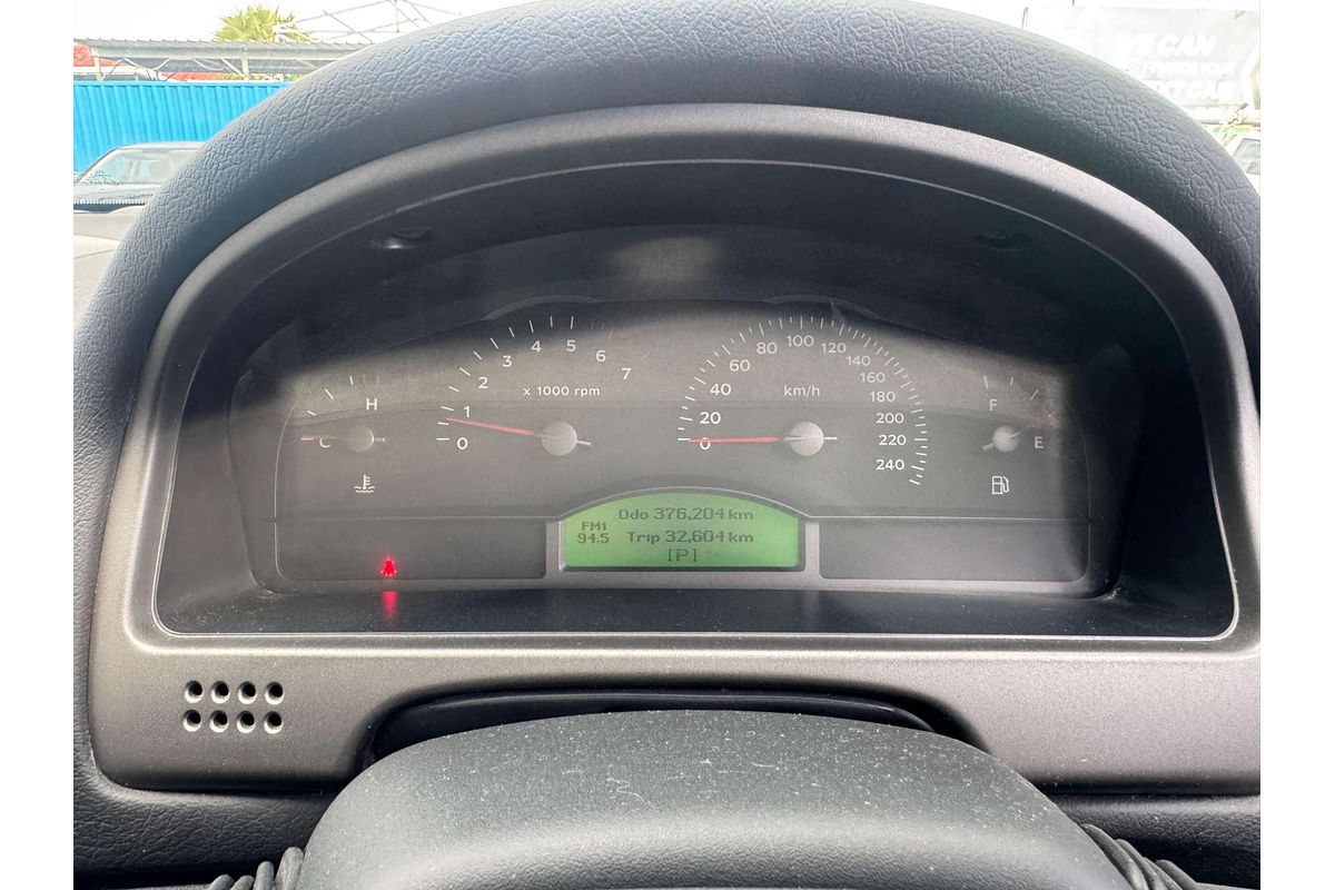 2004 Holden Commodore Acclaim VZ