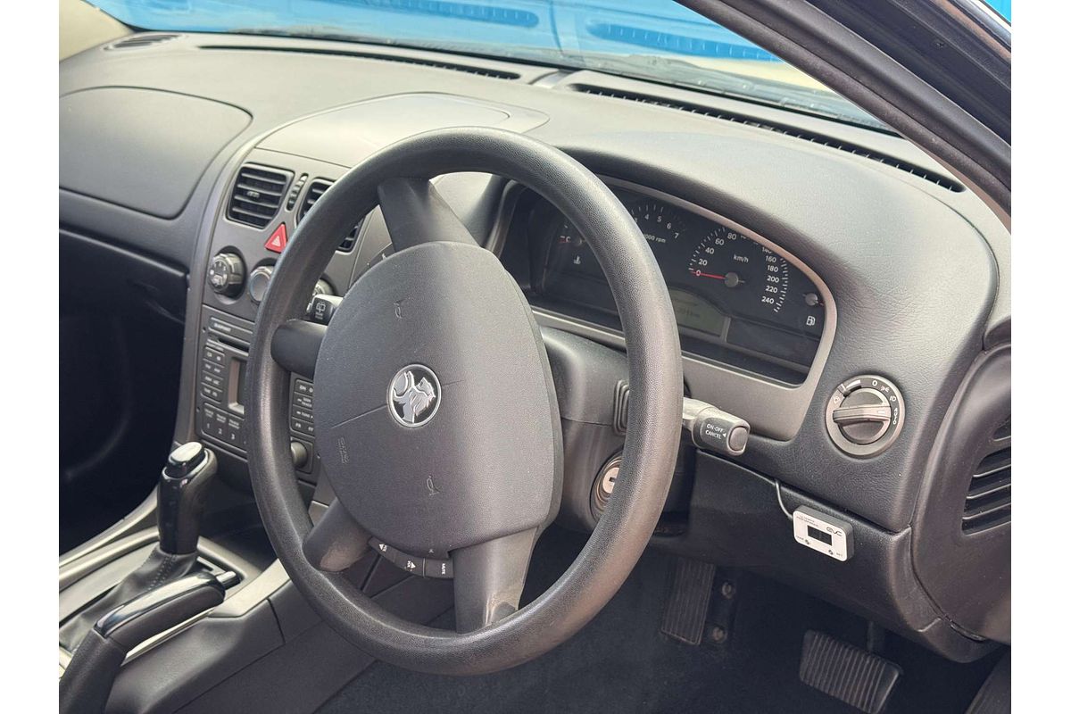2004 Holden Commodore Acclaim VZ