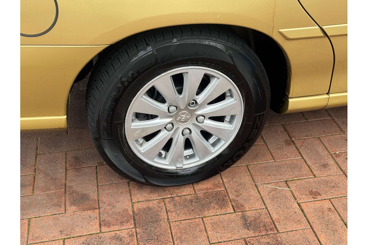 2004 Holden Commodore Acclaim VZ