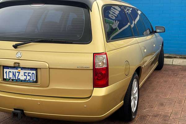 2004 Holden Commodore Acclaim VZ