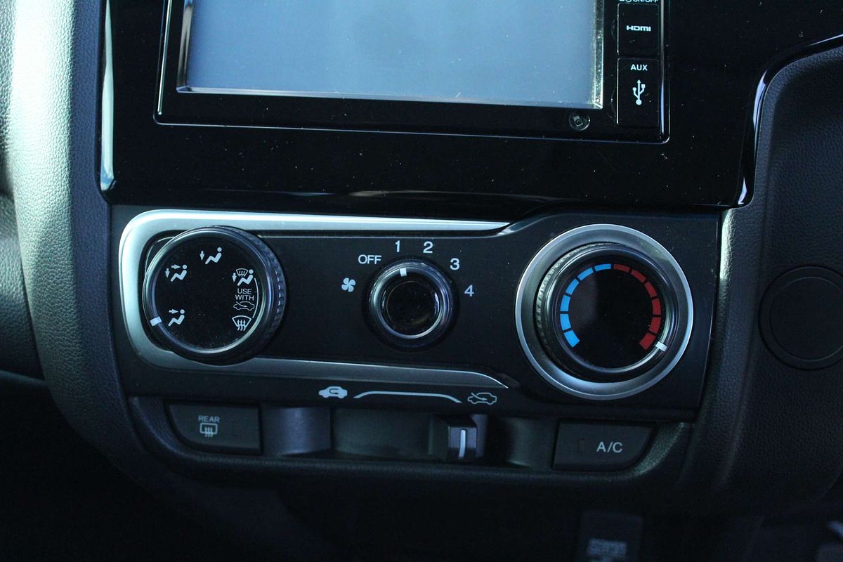 2017 Honda Jazz VTi GF