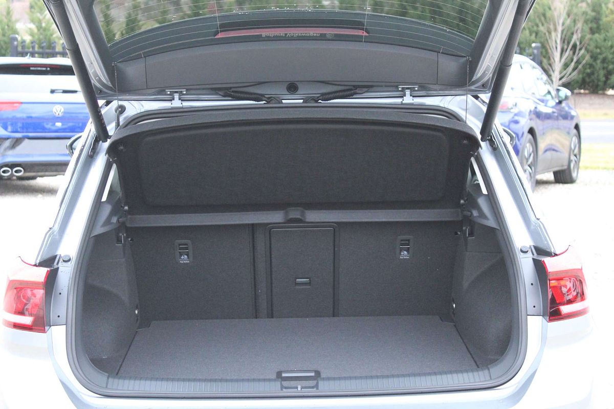 2025 Volkswagen T-Roc 110TSI Style D11