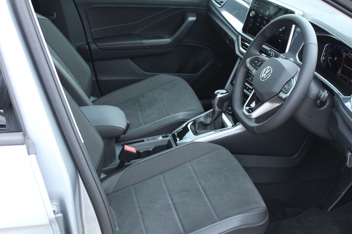 2025 Volkswagen T-Roc 110TSI Style D11