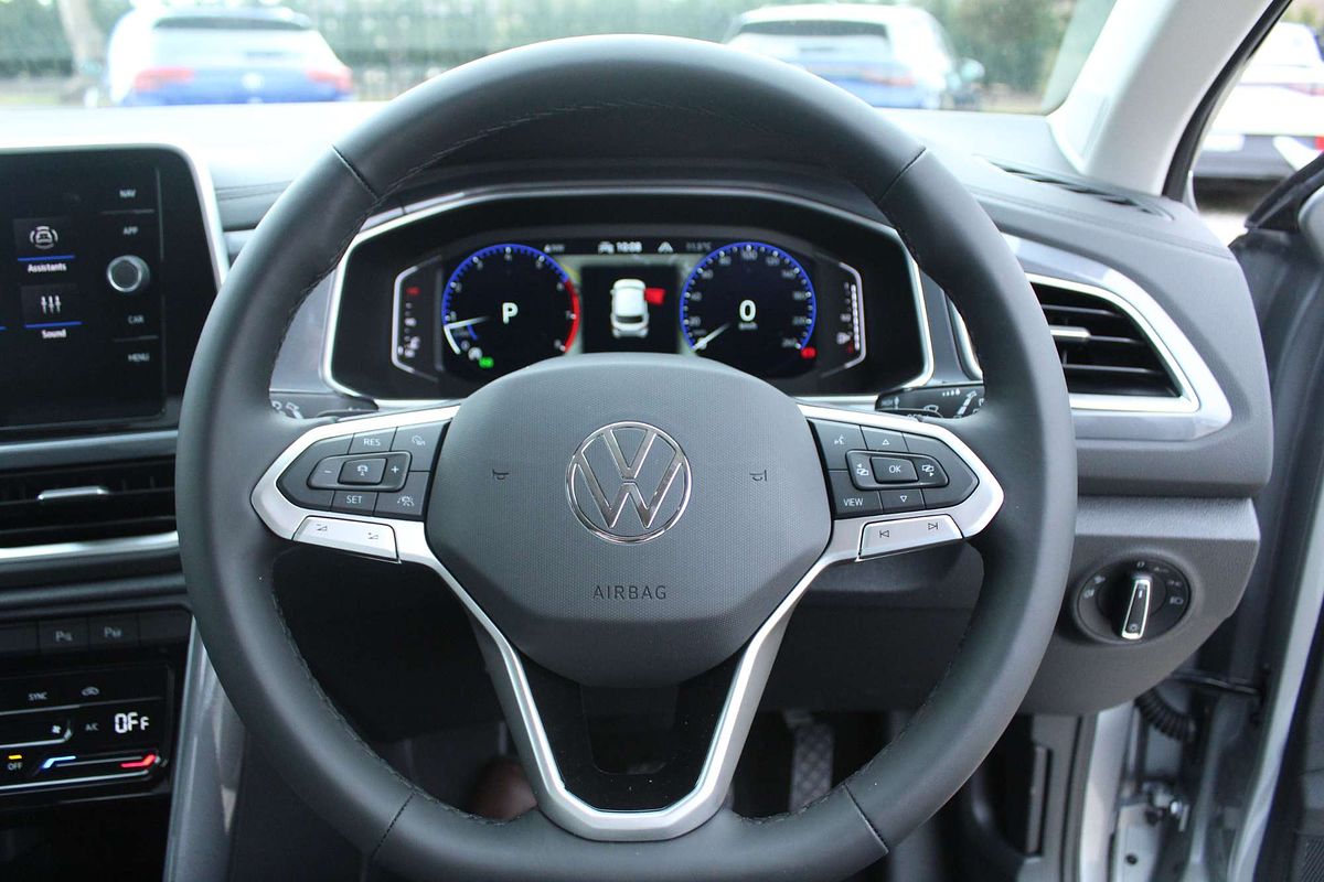 2025 Volkswagen T-Roc 110TSI Style D11