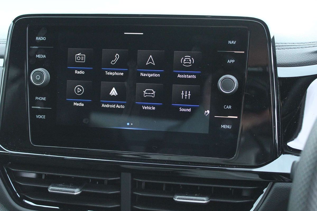 2025 Volkswagen T-Roc 140TSI R-Line D11