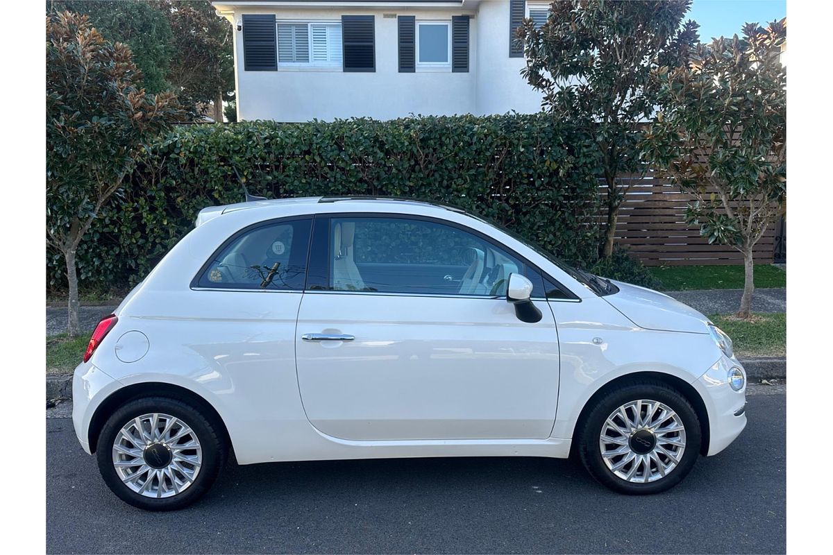 2017 Fiat 500 Lounge Series 4