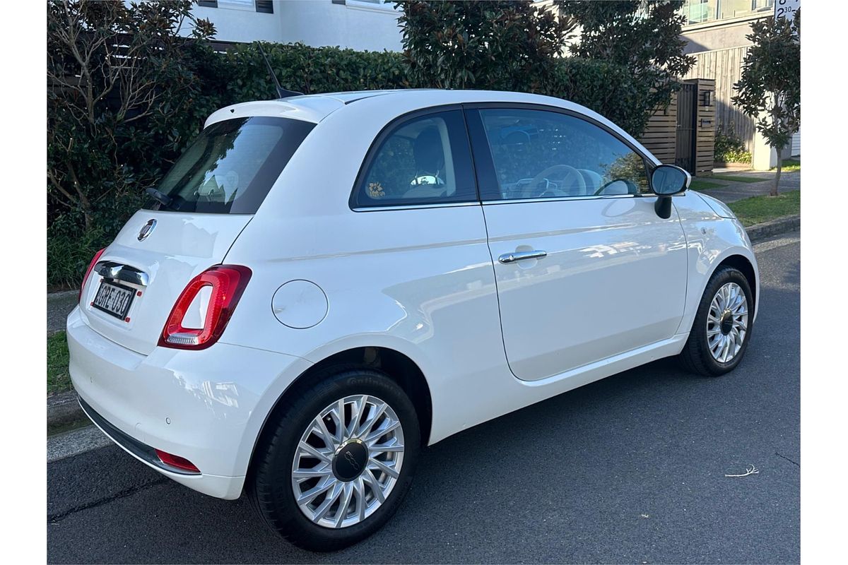 2017 Fiat 500 Lounge Series 4