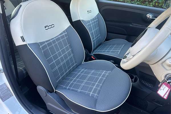 2017 Fiat 500 Lounge Series 4