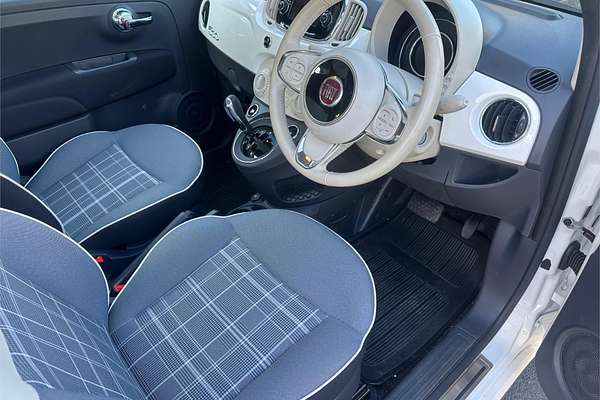2017 Fiat 500 Lounge Series 4
