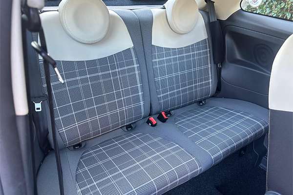 2017 Fiat 500 Lounge Series 4